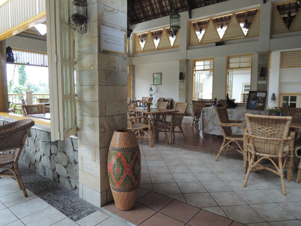 Hotel Deli River And Restaurant Omlandia Medan Exterior photo
